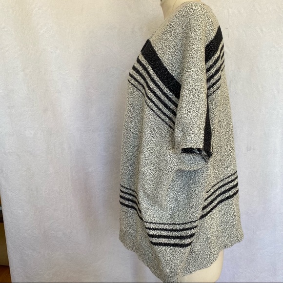 Community Aritzia XS-M poncho sweater cotton/poly salt and pepper - Picture 8 of 8